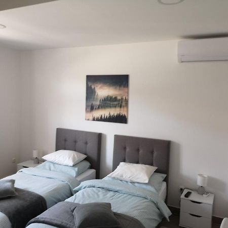 Marko Airport Rooms Велика-Горица Экстерьер фото
