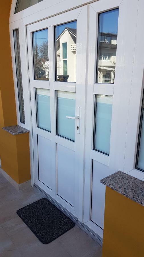 Marko Airport Rooms Велика-Горица Экстерьер фото