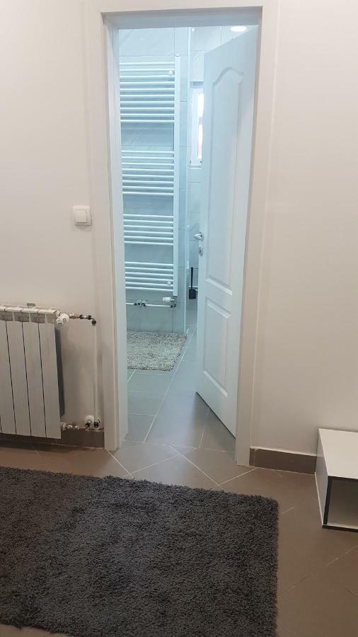Marko Airport Rooms Велика-Горица Экстерьер фото